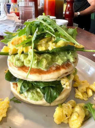 Pancakes Salado con Aguacate