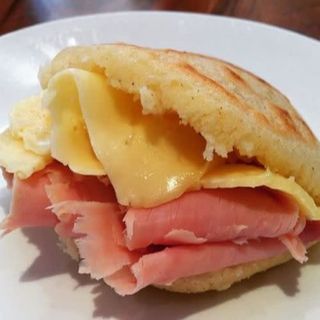 Arepa Jamón Y Queso