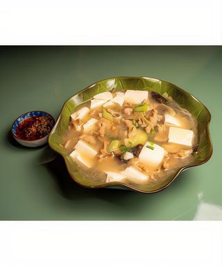 Sopa De Tofu Y Cerdo - 荤豆花