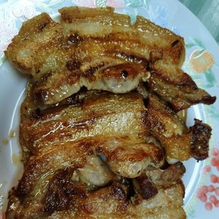 Panceta, 1 huevo, Con Ensalada Y Patatas