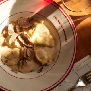 Agnolotti con brasato al tartufo nero