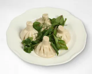 Хінкалі Тбілісурі з куркою, сиром та зеленью 4 шт (280г)