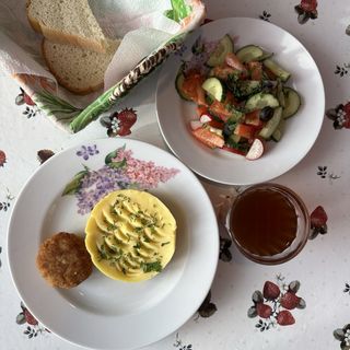 Комбо-сет 3 с котлетой, пюре и овощным салатом