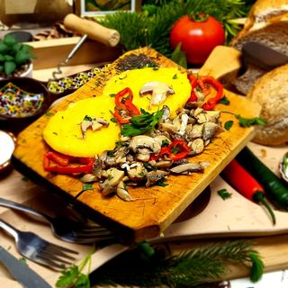 Ciulama de ciuperci cu smantana, mamaliga