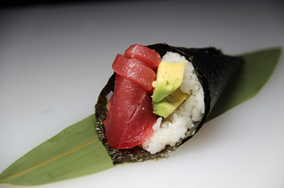 T2 Temaki tonno - 1 pezzo