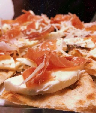 32. Pizza A’ solita
