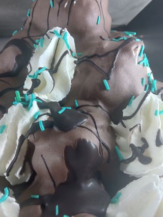 PROFITTEROL AL CIOCCOLATO X 6 PERSONE 