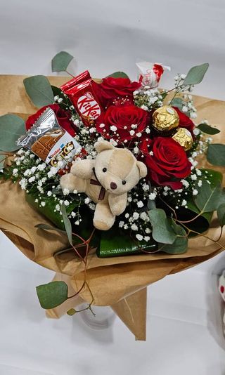 Bouquet 5 Rosas com Chocolates