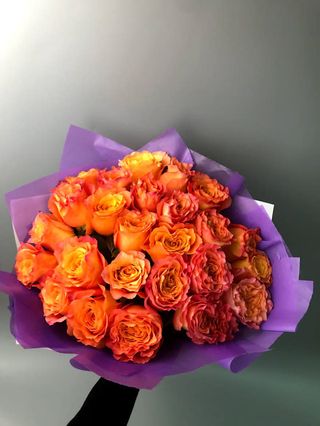Букет из оранжевых голландских роз