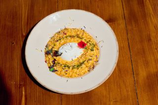 Risotto cu sos de roșii și buratta