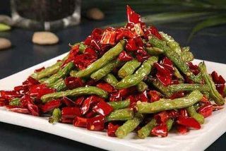 107 Острая жареная фасоль 干煸豆角