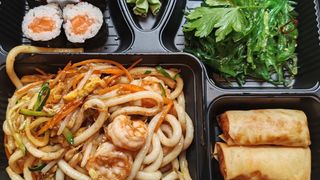 Bento Yaki Udon & Hosomaki