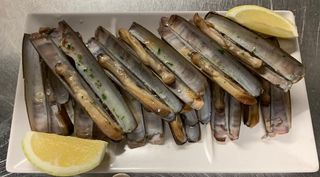 Navajas A La Plancha, Ración