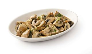 Tapa De Champiñones Con Ajo Y Perejil