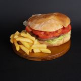 Pljeskavica sa pomfritom