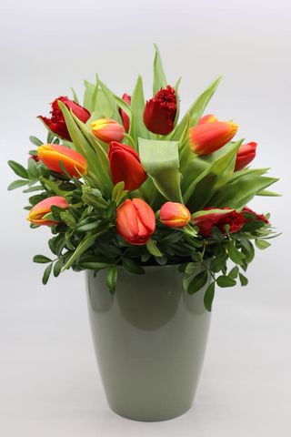 Jarra com Tulipas Très Chic