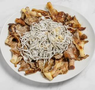 Setas A La Plancha Con Gulas (Ración)