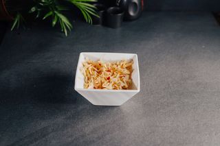 Surówka z białej kapusty (120g)