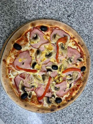 Pizza Garrison Ø32cm