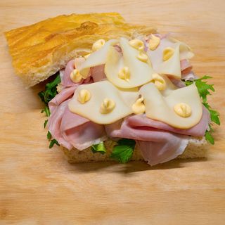 Prosciutto Cotto, Maionese, Scamorza Affumicata