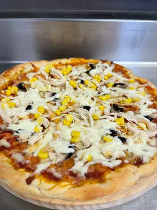 Pizza Pollo Real (32 Cm.)