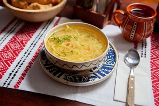 Supă de pui cu tăiței