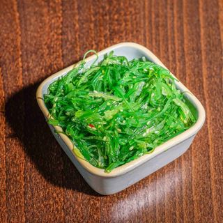 Wakame salad
