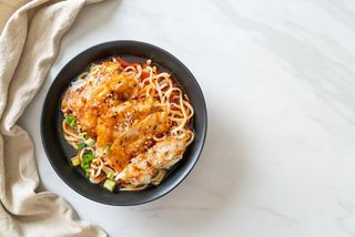 Ramen saltata con manzo mix verdure