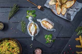 Cartof copt cu smantana si usutori