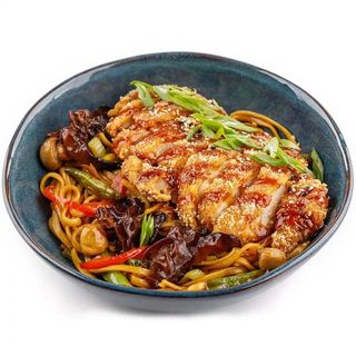 Удон з курячим шніцелем