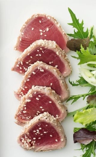 S17. Tataki di tonno 6pz