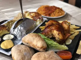 1/2 Du Poulet Avec Garniture