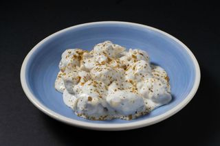 Saquitos De Pera Y Queso