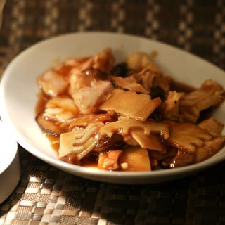 Pollo con funghi e bambù