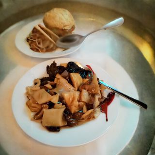 Funghi cinesi e bambù