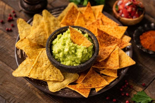 Nachos hot sos guacamole