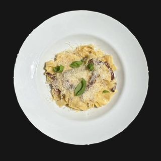 КАРБОНАРА С КОПЧЕНОЙ ГОВЯДИНОЙ