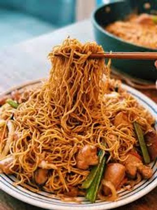 95 Chicken chow mein