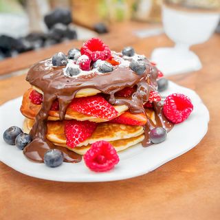 Палачинка с шоколад и плодове (220г)