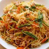 Tallarines Fritos De Tres Delicias