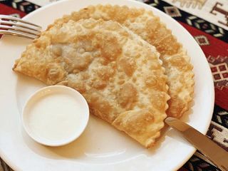 З картоплею і грибами Чебуреки з картоплею та грибами  (3шт)