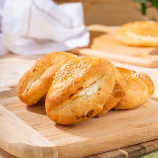 Домашни соленки с краве сирене (200г)