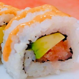 82 Dragón Roll Picante (8 Uds.)