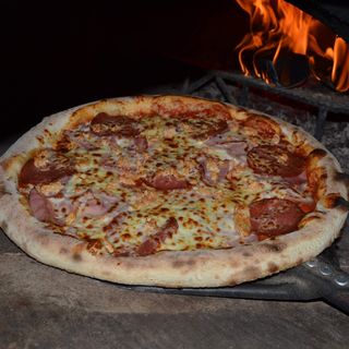 Pizza Quattro carni Ø 32cm