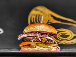 Burger Caprese Ham + Patate Rustiche + Bibita a scelta