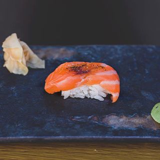 Nigiri De Salmón Y Cítricos (1 Ud.)