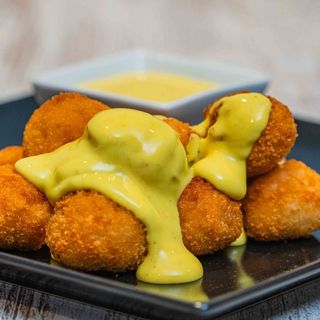 Bocaditos De Pollo Caseros con Salsa Mostaza Miel (12unds)