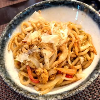 23.- Wok Yaki Udon