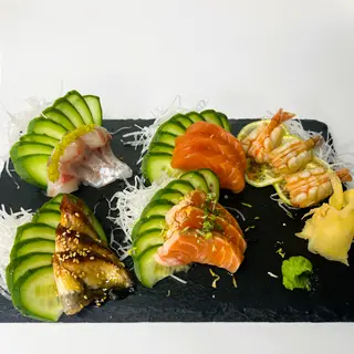 Sashimi Platter (15pcs.) / საშიმის თეფში (15 ც.)