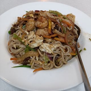 Special Fried Rice Noodles (Beef,chicken.pranwn & Egg)